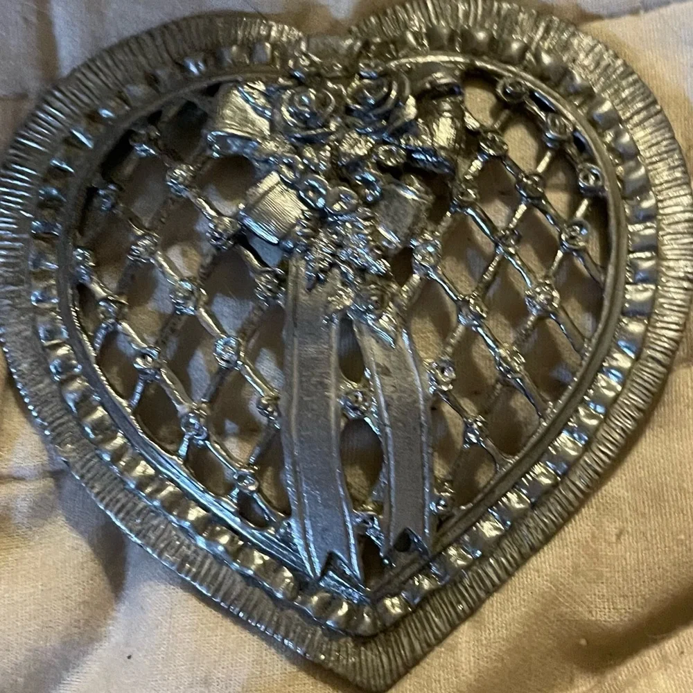 Ornate METZKE 1989 Pewter rose bouquet lattice heart shaped lid w/glass dish